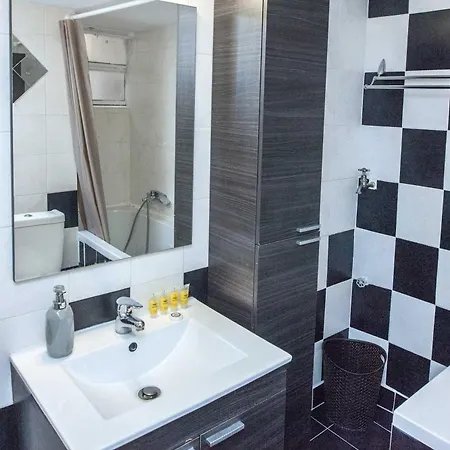 Stylish 1 Bd Apt With Balcony In Kato Petralona Apartment Athens