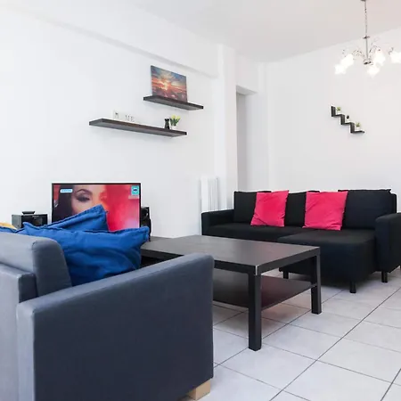 Stylish 1 Bd Apt With Balcony In Kato Petralona *