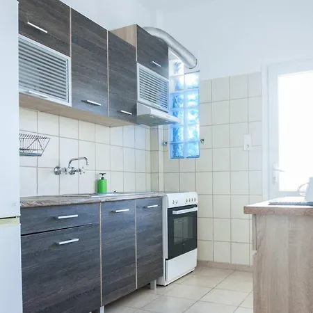 Stylish 1 Bd Apt With Balcony In Kato Petralona * Athens